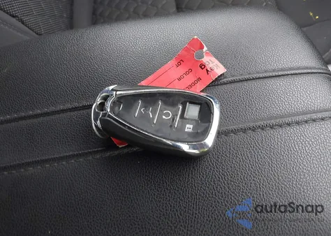 2020 Chevrolet Blazer Awd 2Lt from USA, damaged, VIN 3GNKBHRS7LS602209